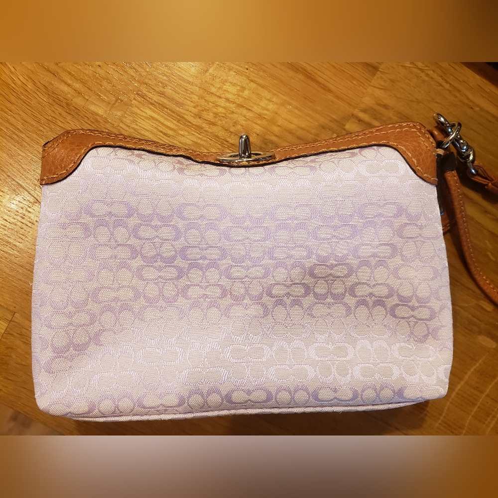 Coach Signature Turnlock Large Pink Wristlet